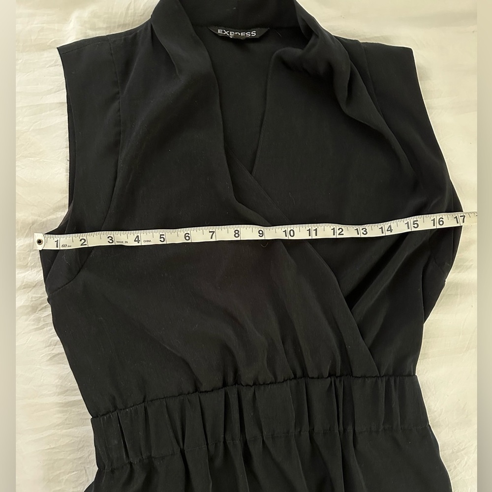 Black Structured Express Sleeveless Dress - Picture 6 of 8